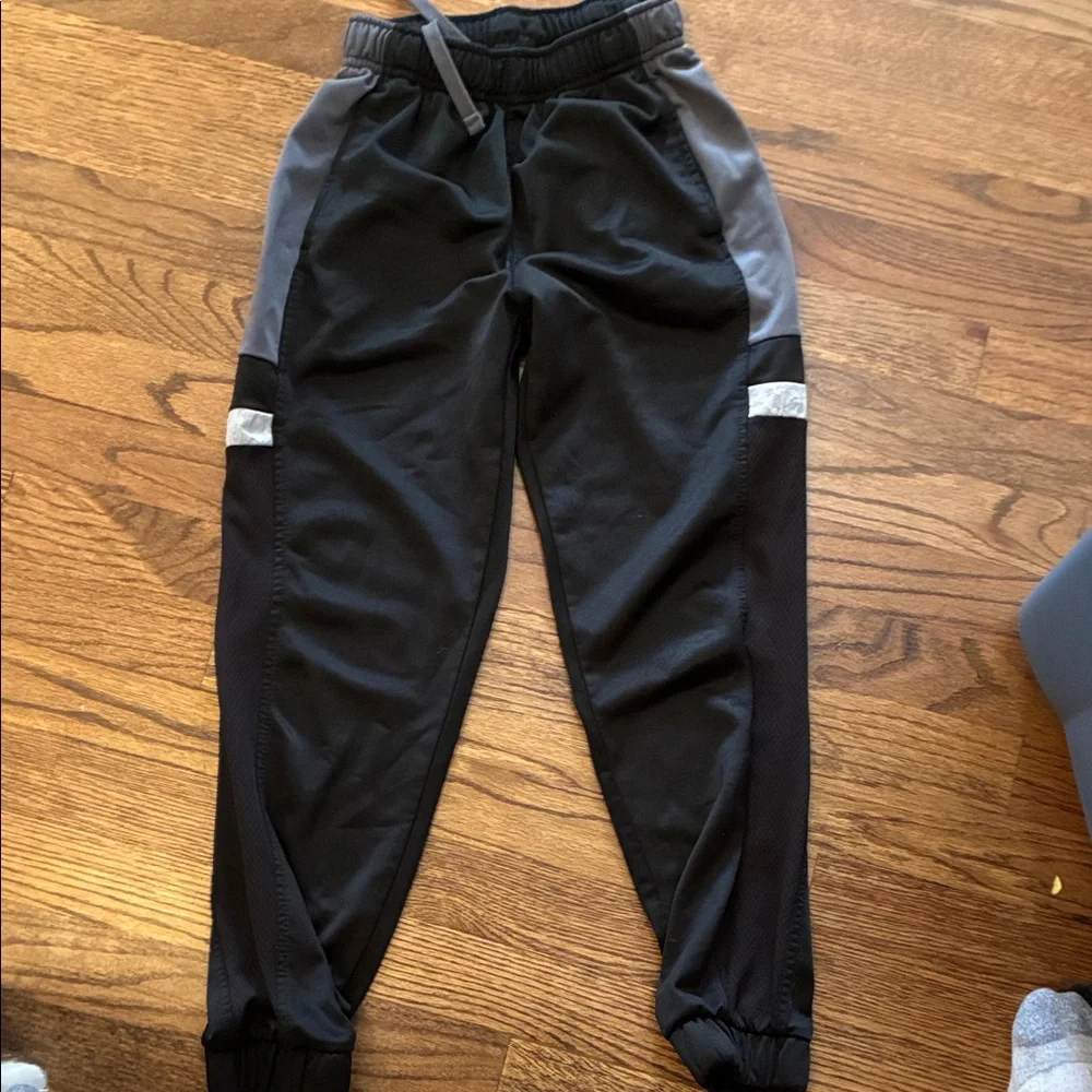 Boys size 10/12 athletic works Kids Black and Gray Jogger Pants - Picture 1 of 2